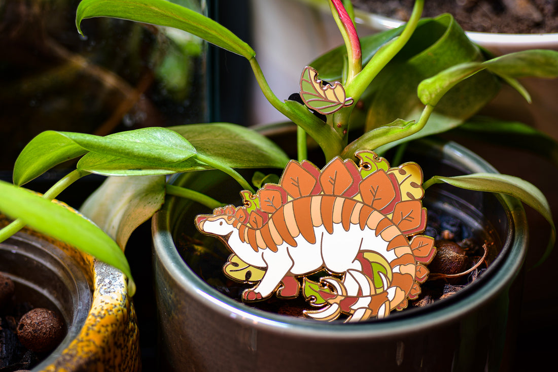 Stegosaurus Pin + Leaf Mini Pin set